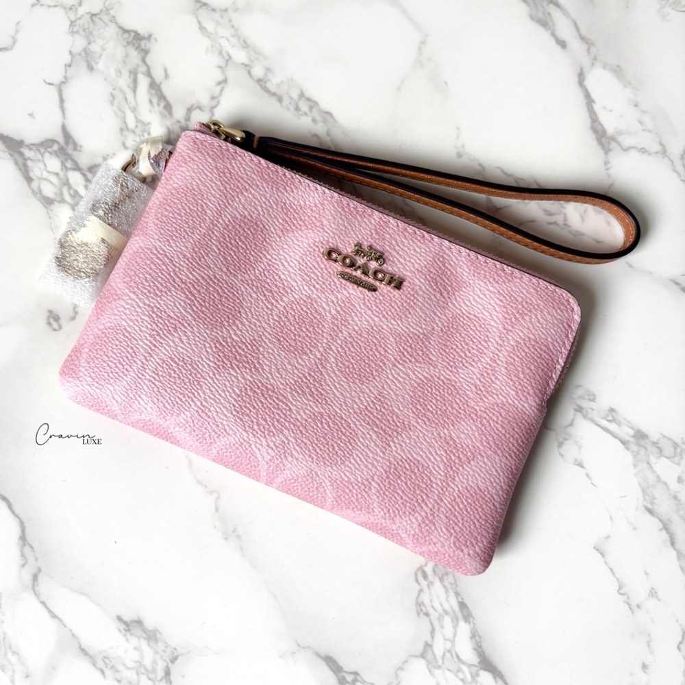 New LIMITED EDITION Coach Corner Zip Wristlet Powder Pink with Charm - Picture 2 of 12